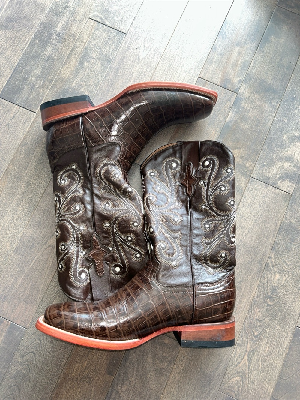 Frye Dark Brown Embossed Croc-Textured Western Boots brand New w defect
